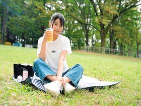 【夢幻調査隊】昼間の公園で一人でお酒を飲んでる女性急増！なぜか顔面偏差値Aランク【検証】話しを聞いてみた結果！みんなめちゃのんべえSEX好き判明！　サンプル画像01